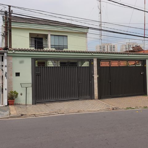 Casa à venda com 209m², 3 quartos e 7 vagasFachada