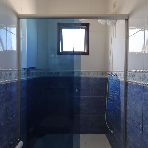 Casa à venda com 209m², 3 quartos e 7 vagasBanheiro da Suíte 1