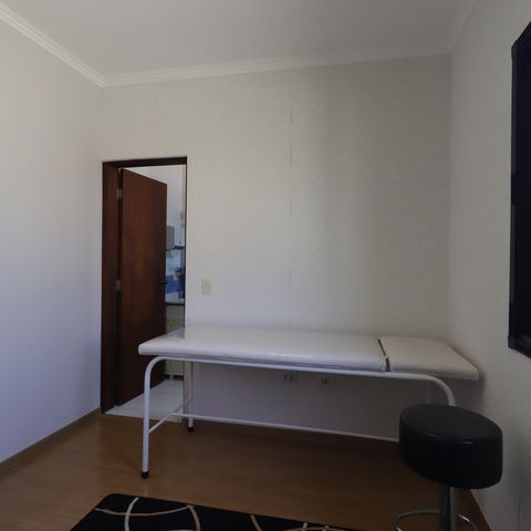 Casa à venda com 209m², 3 quartos e 7 vagasSuíte 1