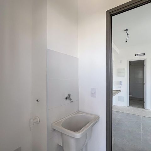 Apartamento à venda com 40m², 2 quartos e sem vaga Apartamento à venda com 40m², 2 quartos e sem vagaCozinha e área de serviço