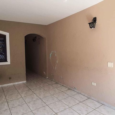 Casa à venda com 260m², 5 quartos e 2 vagas Casa à venda com 260m², 5 quartos e 2 vagasGaragem