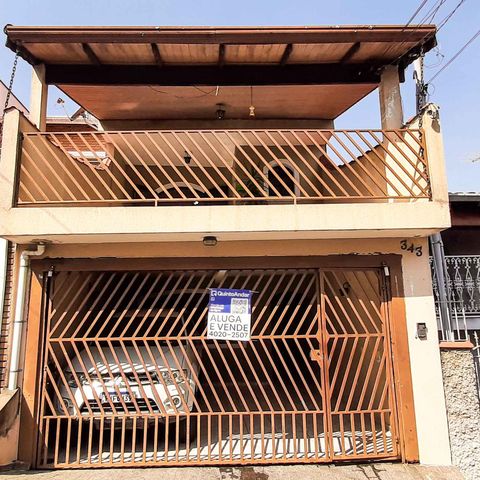 Casa à venda com 260m², 5 quartos e 2 vagas Casa à venda com 260m², 5 quartos e 2 vagasFachada da Casa