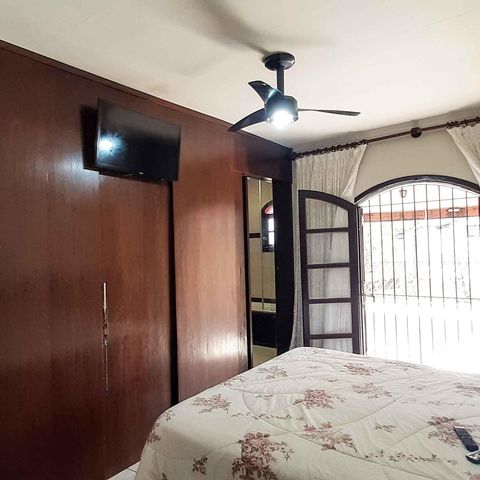 Casa à venda com 260m², 5 quartos e 2 vagas Casa à venda com 260m², 5 quartos e 2 vagasSuíte 1