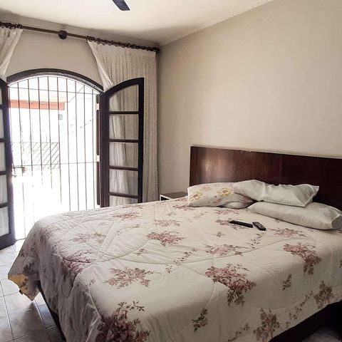 Casa à venda com 260m², 5 quartos e 2 vagas Casa à venda com 260m², 5 quartos e 2 vagasSuíte 1