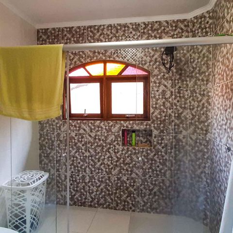 Casa à venda com 260m², 5 quartos e 2 vagas Casa à venda com 260m², 5 quartos e 2 vagasBanheiro 1