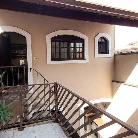 Casa à venda com 260m², 5 quartos e 2 vagas Casa à venda com 260m², 5 quartos e 2 vagasVaranda do Quarto 2