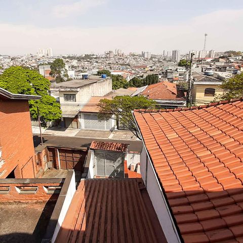 Casa à venda com 260m², 5 quartos e 2 vagas Casa à venda com 260m², 5 quartos e 2 vagasVista da Suíte 2