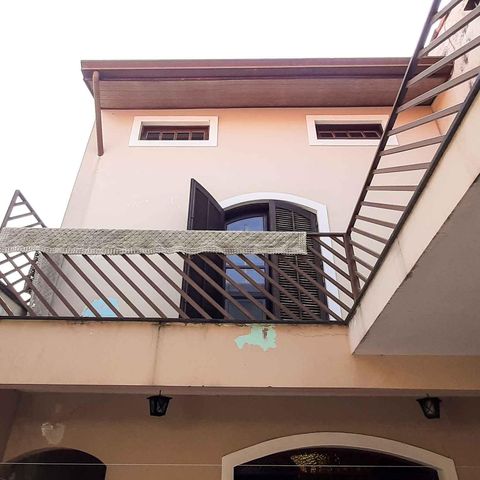 Casa à venda com 260m², 5 quartos e 2 vagas Casa à venda com 260m², 5 quartos e 2 vagasÁrea Gourmet