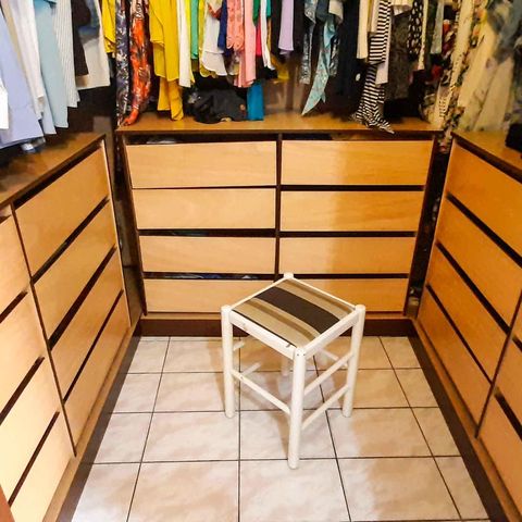 Casa à venda com 260m², 5 quartos e 2 vagas Casa à venda com 260m², 5 quartos e 2 vagasCloset da Suíte 1