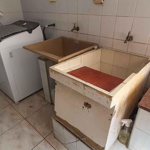 Casa à venda com 260m², 5 quartos e 2 vagas Casa à venda com 260m², 5 quartos e 2 vagasÁrea de Serviço