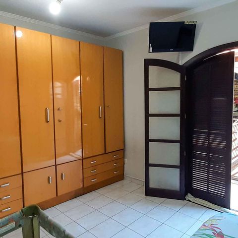 Casa à venda com 260m², 5 quartos e 2 vagas Casa à venda com 260m², 5 quartos e 2 vagasQuarto 2