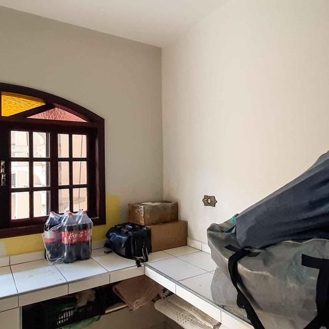 Casa à venda com 260m², 5 quartos e 2 vagas Casa à venda com 260m², 5 quartos e 2 vagasEdícula