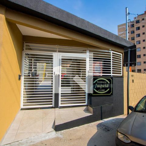 Apartamento à venda com 42m², 2 quartos e 1 vaga Apartamento à venda com 42m², 2 quartos e 1 vagaFachada