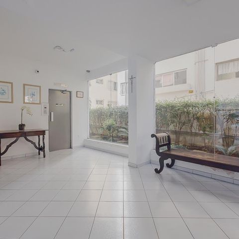 Apartamento para alugar com 157m², 3 quartos e sem vagaHall social