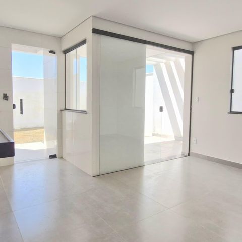 Casa à venda com 180m², 3 quartos e 2 vagas Casa à venda com 180m², 3 quartos e 2 vagasCozinha