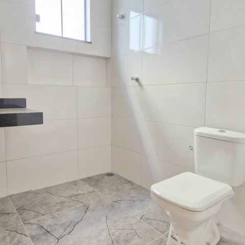 Casa à venda com 180m², 3 quartos e 2 vagas Casa à venda com 180m², 3 quartos e 2 vagasBanheiro da Suíte 2