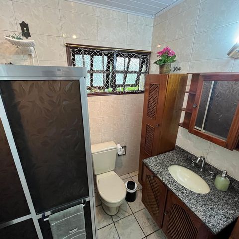 Casa à venda com 147m², 3 quartos e 6 vagasBanheiro