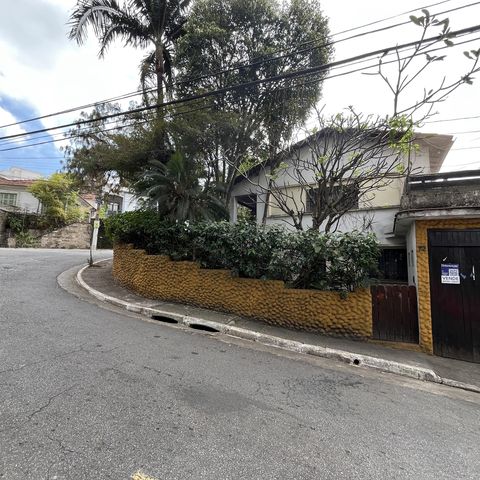 Casa à venda com 147m², 3 quartos e 6 vagasFachada/Placa