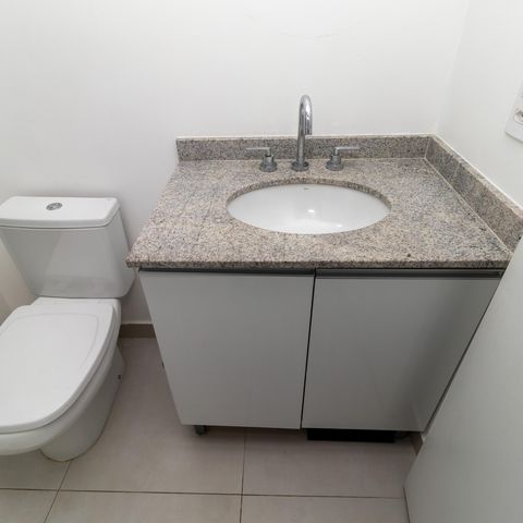 Apartamento à venda com 51m², 1 quarto e 1 vaga Apartamento à venda com 51m², 1 quarto e 1 vagaBanheiro da Suíte