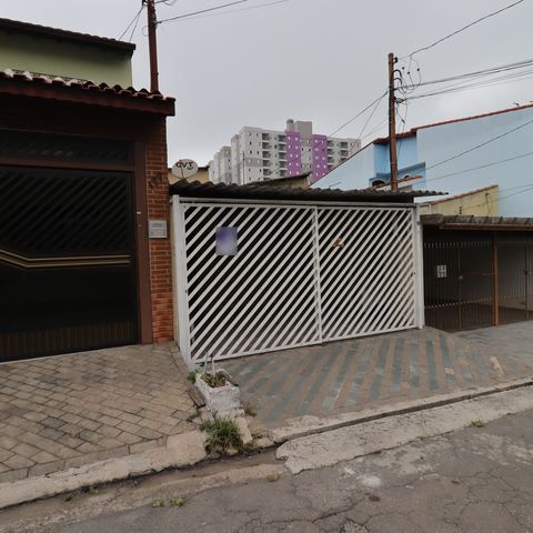 Casa à venda com 100m², 2 quartos e 1 vagaFachada
