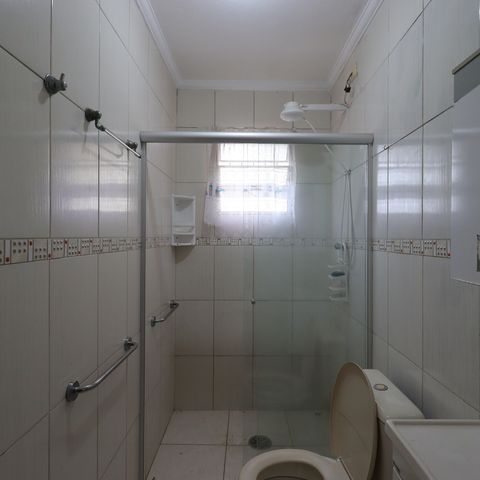 Casa à venda com 100m², 2 quartos e 1 vagaCasa 2 - Banheiro social
