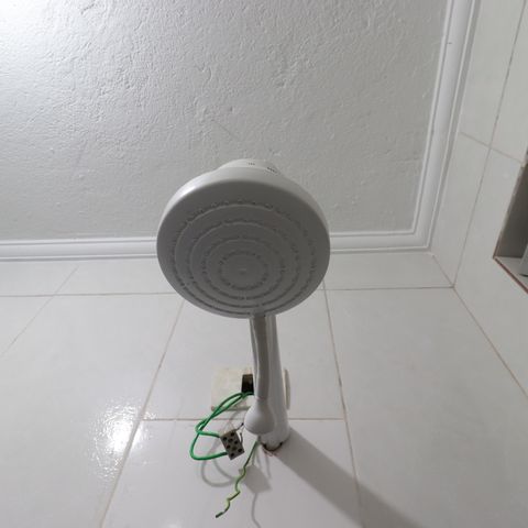 Casa à venda com 100m², 2 quartos e 1 vagaCasa 1 - Banheiro da Suíte