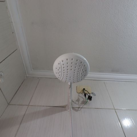 Casa à venda com 100m², 2 quartos e 1 vagaCasa 2 - Banheiro social