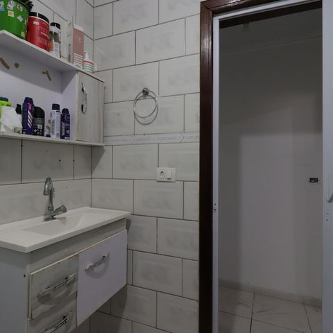 Casa à venda com 100m², 2 quartos e 1 vagaCasa 1 - Banheiro Social
