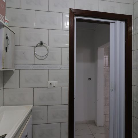 Casa à venda com 100m², 2 quartos e 1 vagaCasa 1 - Banheiro Social