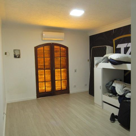 Casa à venda com 213m², 3 quartos e 1 vagaSuíte