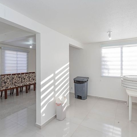Apartamento à venda com 78m², 2 quartos e 1 vagaÁrea comum