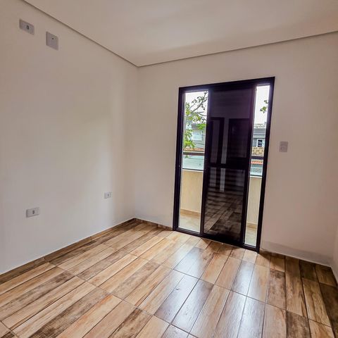 Casa à venda com 105m², 3 quartos e 2 vagas Casa à venda com 105m², 3 quartos e 2 vagasSuíte