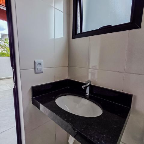 Casa à venda com 105m², 3 quartos e 2 vagas Casa à venda com 105m², 3 quartos e 2 vagasBanheiro de Serviço