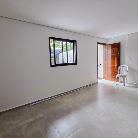 Casa à venda com 105m², 3 quartos e 2 vagas Casa à venda com 105m², 3 quartos e 2 vagasSala/Cozinha