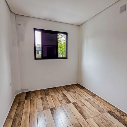 Casa à venda com 105m², 3 quartos e 2 vagas Casa à venda com 105m², 3 quartos e 2 vagasQuarto