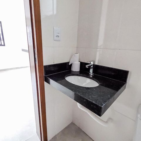 Casa à venda com 105m², 3 quartos e 2 vagas Casa à venda com 105m², 3 quartos e 2 vagasBanheiro Social