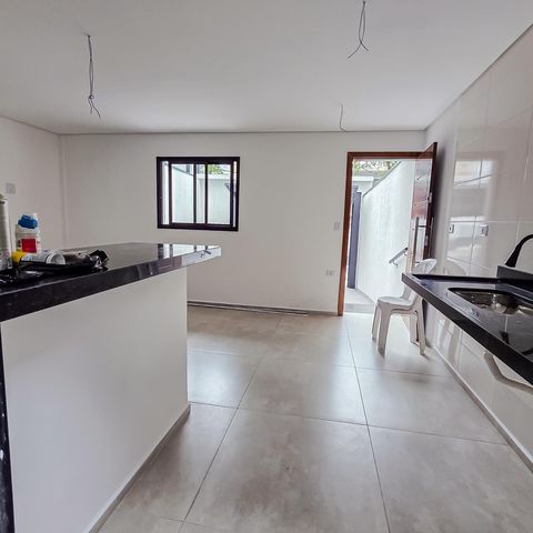 Casa à venda com 105m², 3 quartos e 2 vagas Casa à venda com 105m², 3 quartos e 2 vagasSala/Cozinha