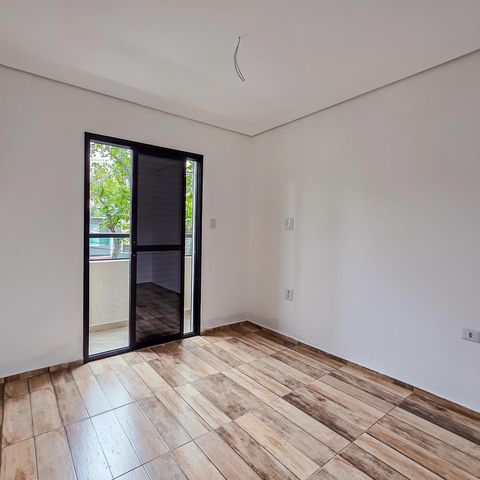 Casa à venda com 105m², 3 quartos e 2 vagas Casa à venda com 105m², 3 quartos e 2 vagasSuíte