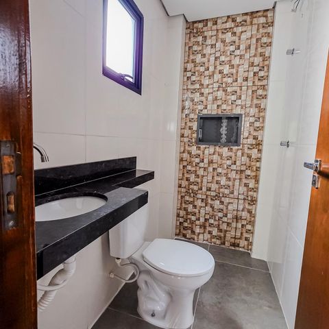 Casa à venda com 105m², 3 quartos e 2 vagas Casa à venda com 105m², 3 quartos e 2 vagasBanheiro da Suíte