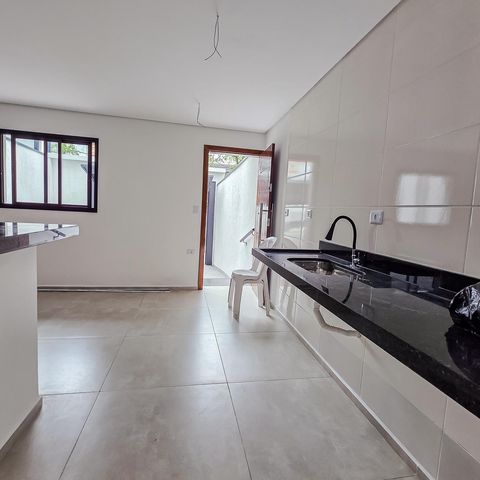 Casa à venda com 105m², 3 quartos e 2 vagas Casa à venda com 105m², 3 quartos e 2 vagasSala/Cozinha