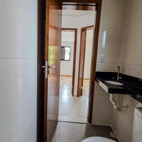 Casa à venda com 105m², 3 quartos e 2 vagas Casa à venda com 105m², 3 quartos e 2 vagasBanheiro da Suíte