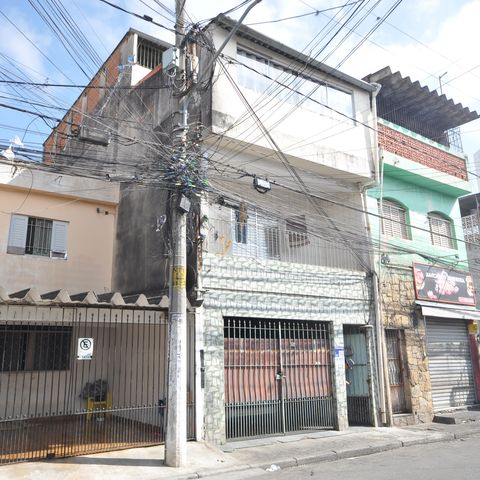 Casa à venda com 75m², 5 quartos e 1 vagaFachada