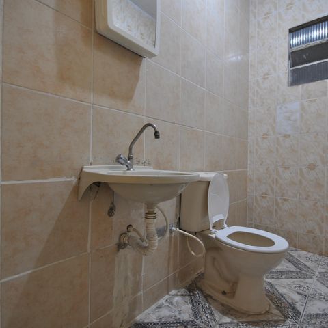 Casa à venda com 75m², 5 quartos e 1 vagaBanheiro