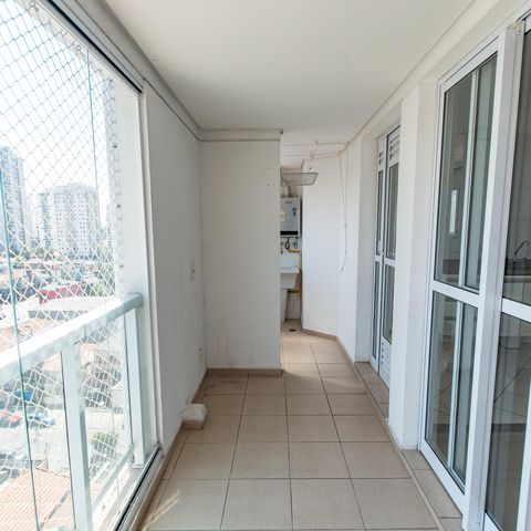 Apartamento para alugar com 69m², 2 quartos e 1 vaga Apartamento para alugar com 69m², 2 quartos e 1 vagaVaranda