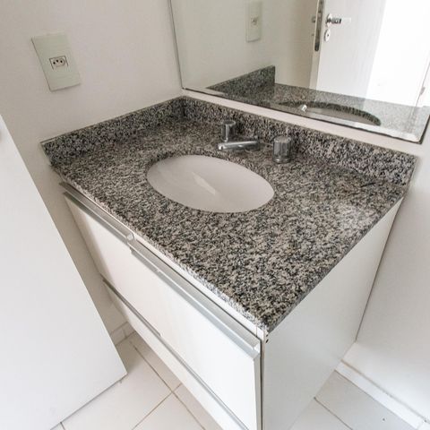 Apartamento para alugar com 69m², 2 quartos e 1 vaga Apartamento para alugar com 69m², 2 quartos e 1 vagaBanheiro