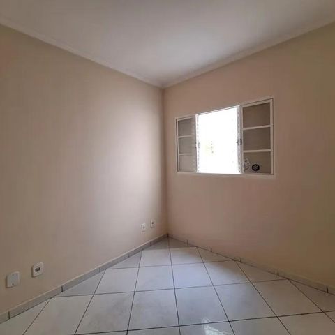 Casa para alugar com 89m², 2 quartos e sem vaga