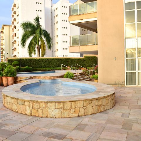Apartamento para alugar com 360m², 5 quartos e 2 vagasÁrea comum - Piscina