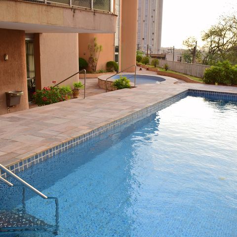 Apartamento para alugar com 360m², 5 quartos e 2 vagasÁrea comum - Piscina