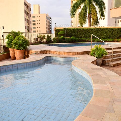 Apartamento para alugar com 360m², 5 quartos e 2 vagasÁrea comum - Piscina