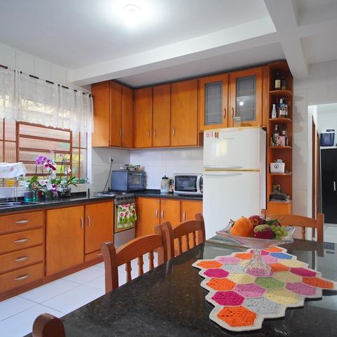 Casa à venda com 184m², 4 quartos e 2 vagasCozinha
